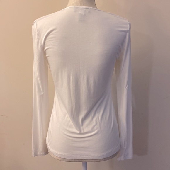 Cable & Gauge women’s viscose white with front ruffle accent top, l/s size S - Picture 3 of 9